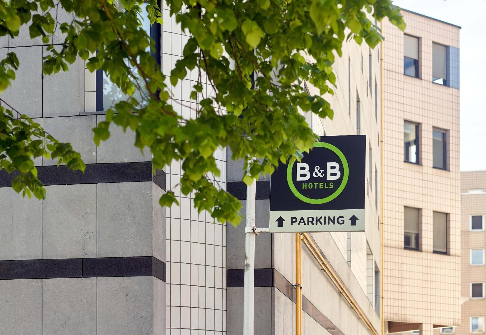 B&B Hôtel Saint-Quentin-en-Yvelines Centre Gare Montigny-le-Bretonneux Exterior foto