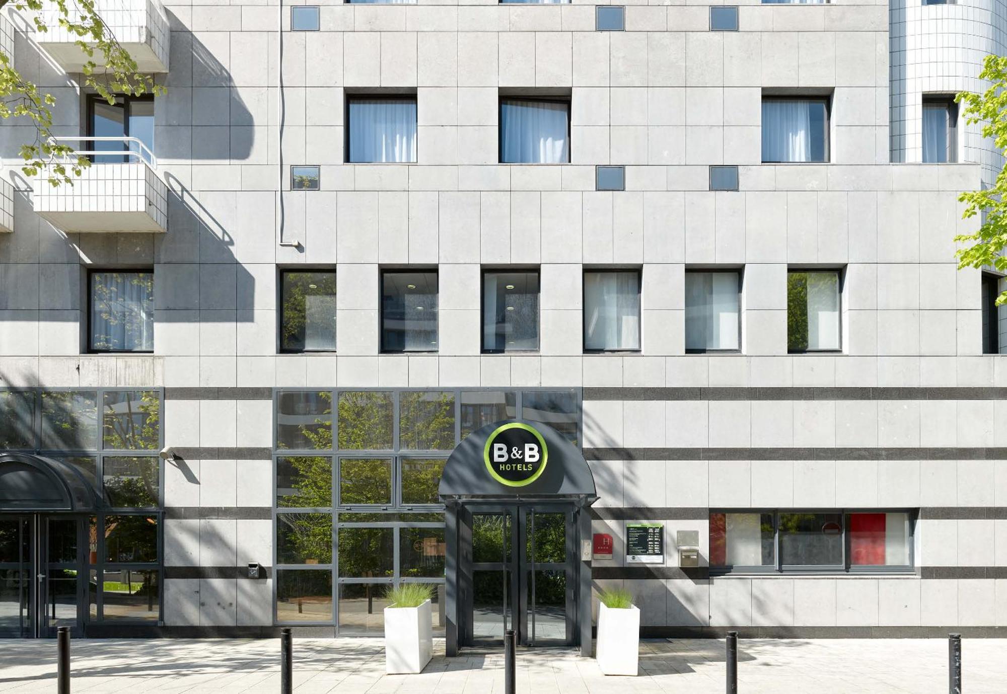 B&B Hôtel Saint-Quentin-en-Yvelines Centre Gare Montigny-le-Bretonneux Exterior foto